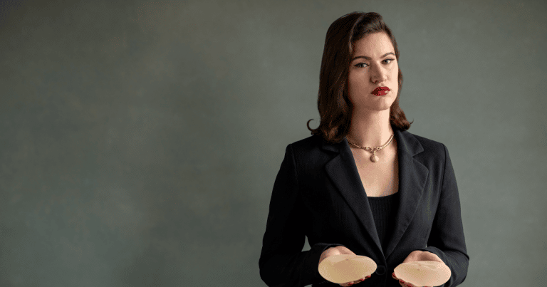 Laila sluit zich aan bij de Siliconenzaak 1